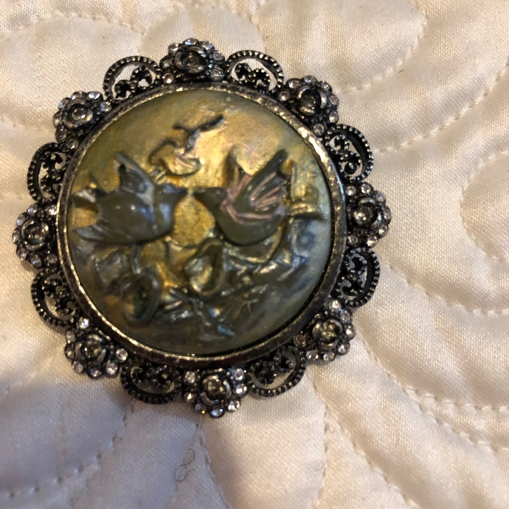 Brooche pin or charm